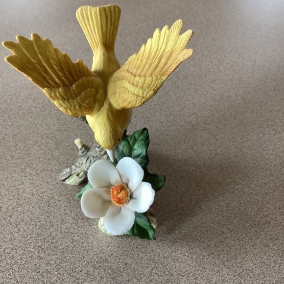Vintage Porcelain Yellow Bird on a Branch - Brinn's PGH PA - Picture 4 of 9